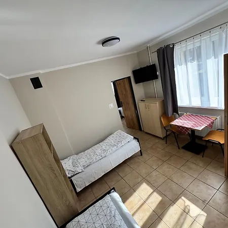 Relaks Hostel *